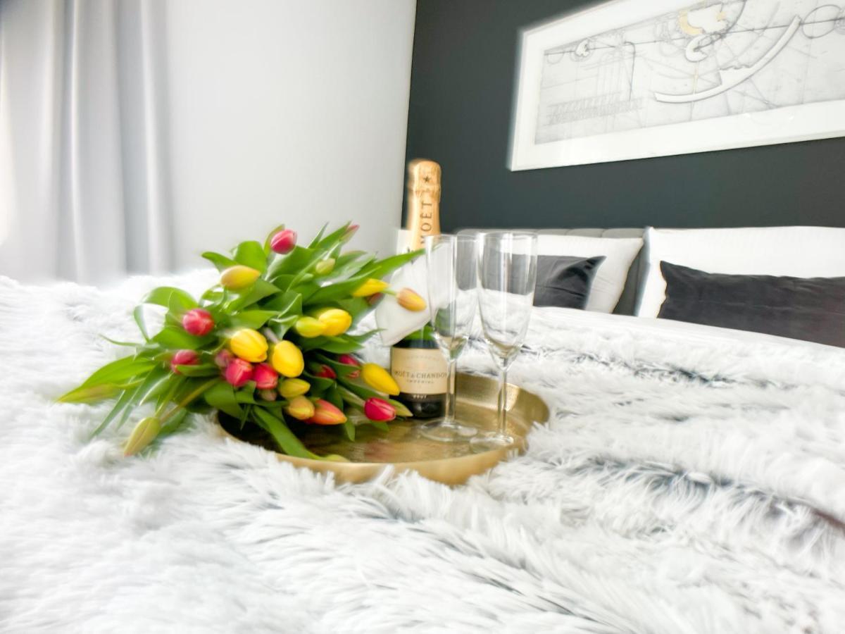 M-Style 02 Apartment Mit Balkon 24H Self-Check-In, Free Parking, Netflix Nuremberga Exterior foto